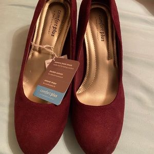 NWT Maroon Heels